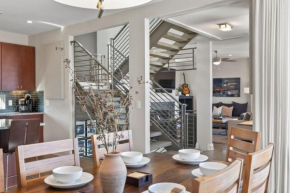 Downtown w Rooftop Deck 4 Bedrooms 3 Baths